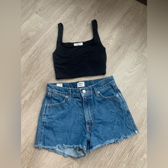 Babaton Contour Crop Tank Top - Picture 1 of 4